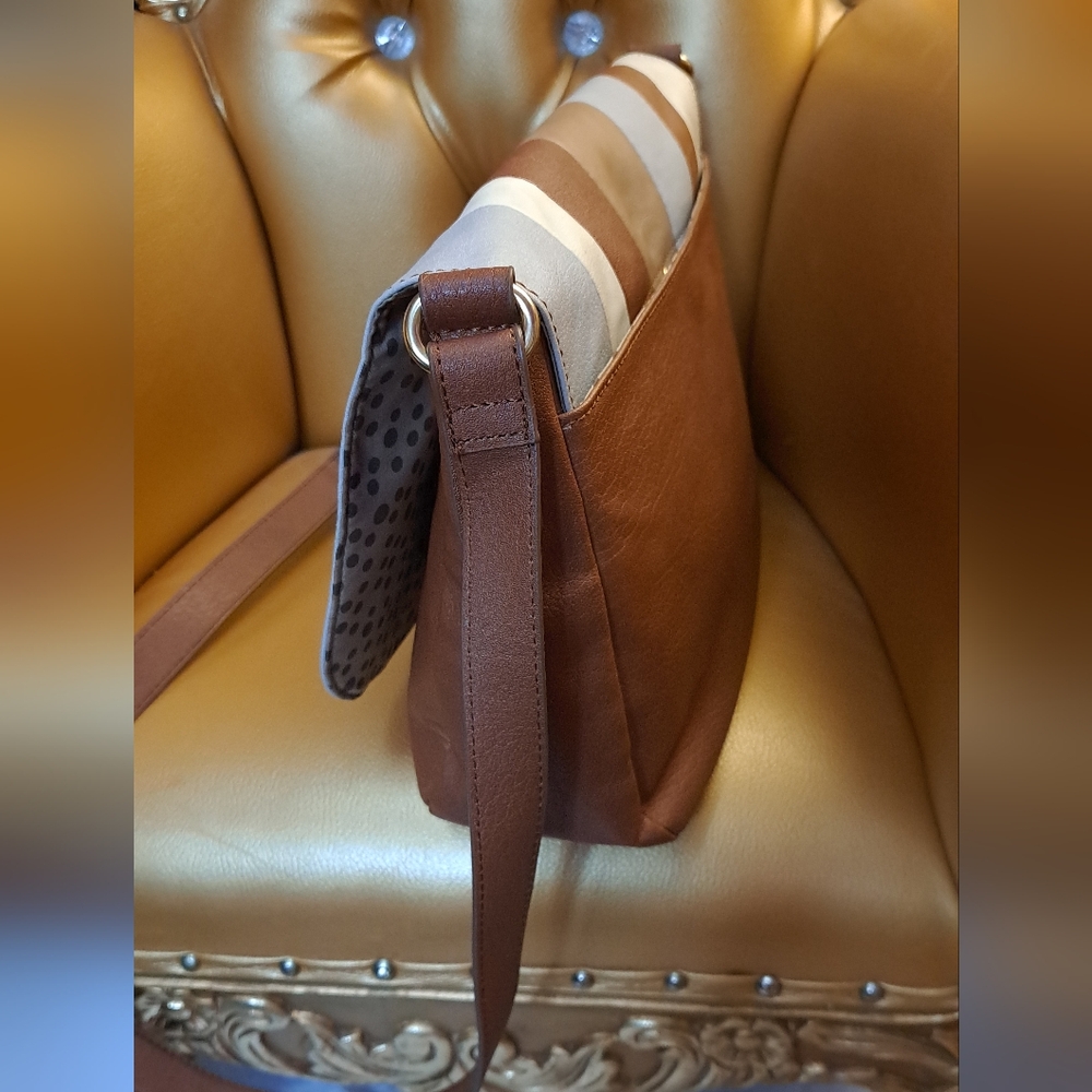 Relic Colorblock Shoulder Bag. Retro Look. Adjustable Strap. - Picture 8 of 13